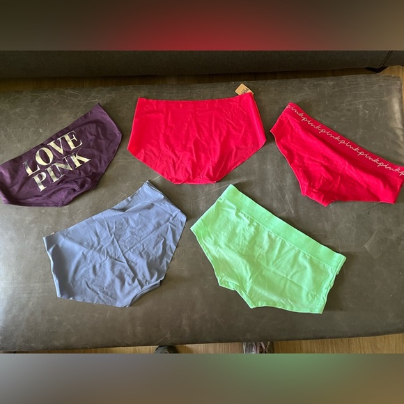 🎈Lot of Victoria Secrets Panties, SZ MEDIUM
5 Brand New, Never worn, 2010s - Picture 2 of 16